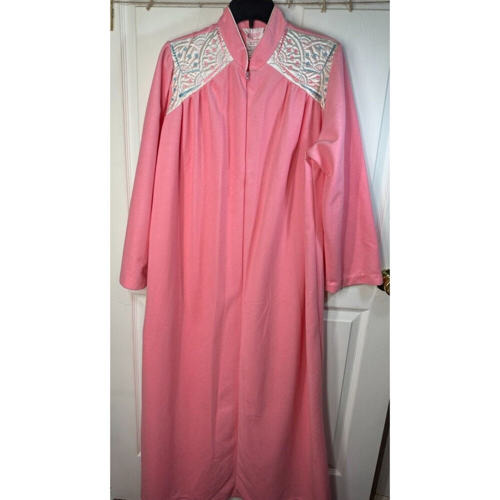 Vintage Women's Carriage Court Robe Size 12/14 Half Zip Housecoat Leisure Lounge